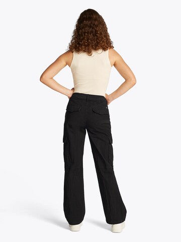 Loosefit Pantaloni cargo di Tommy Jeans in nero