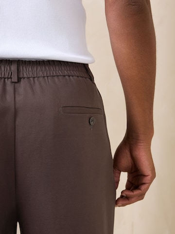 Next Loosefit Bandplooibroek 'N. Premium' in Bruin