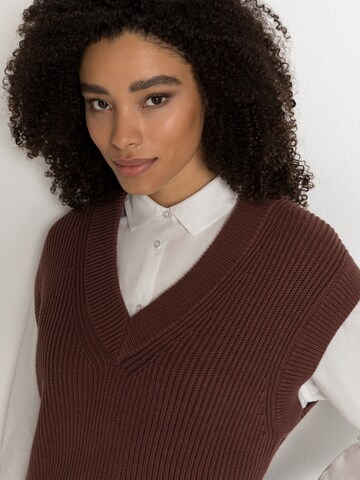 LASCANA Sweater in Brown