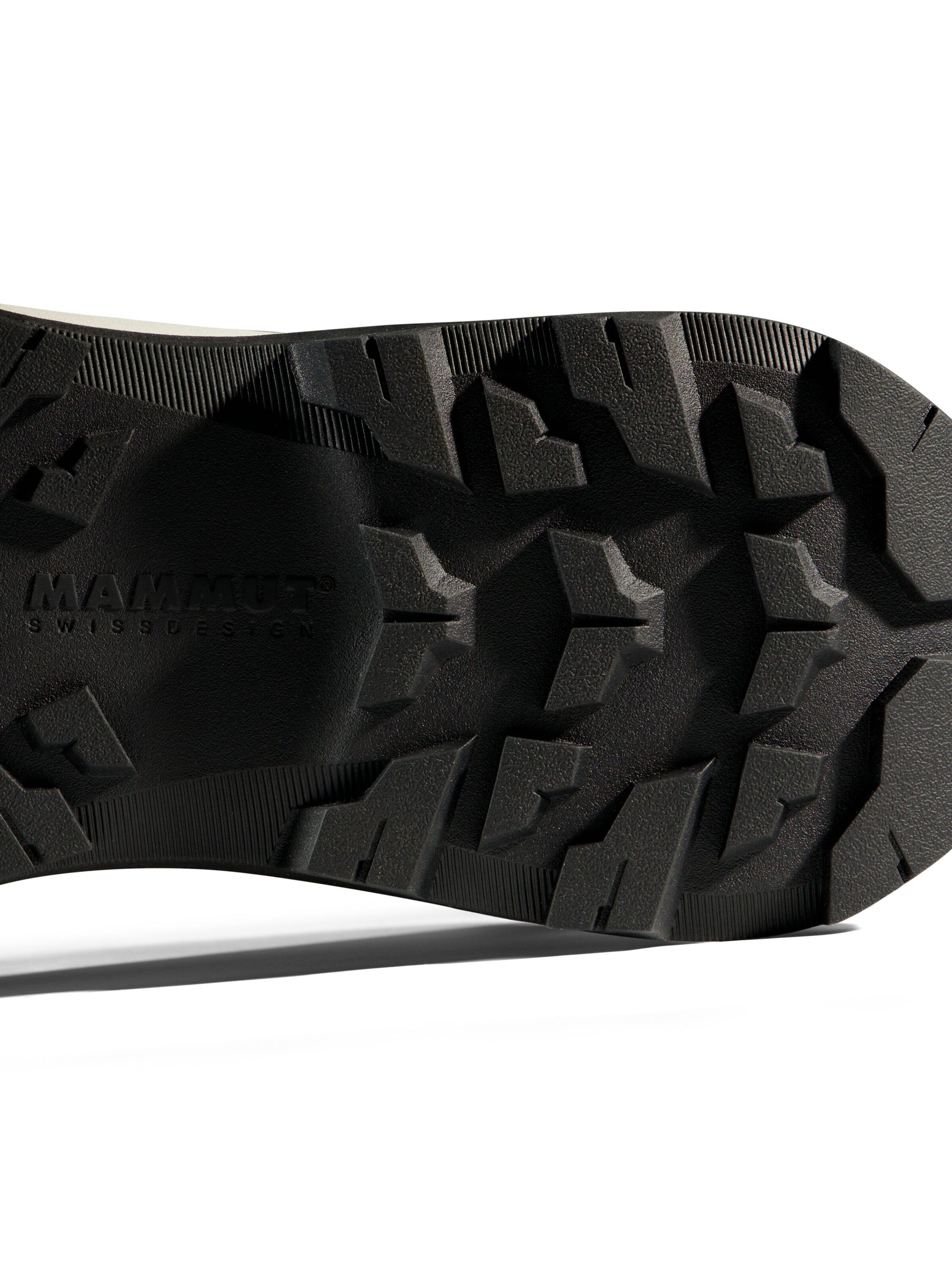 MAMMUT Flats 'Sertig III' in Red