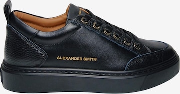 Baskets basses Alexander Smith en noir : devant