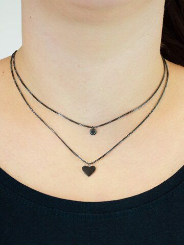 Liebeskind Berlin Kette in Schwarz: Vorderseite