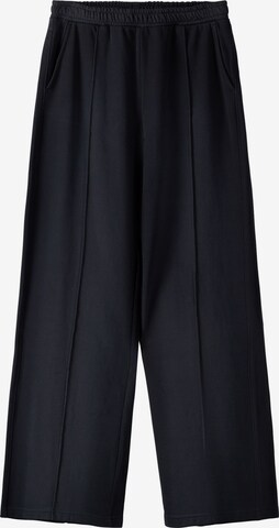 Bershka Wide leg Pants in Blue: front