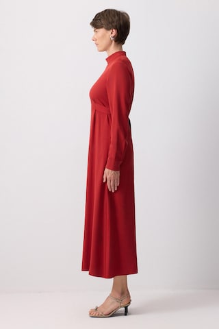 Robe Touche Prive en rouge