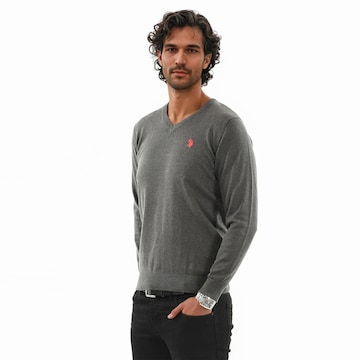 Pull-over U.S. POLO ASSN. en gris : devant
