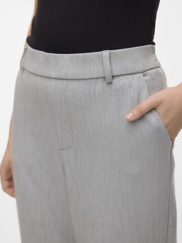 VERO MODA Normální Kalhoty 'Maya' – šedá