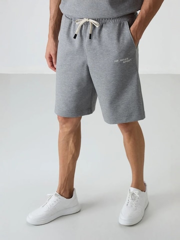 Survêtements Tommy Life en gris