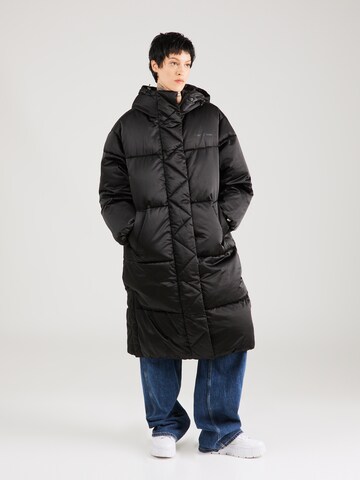 Tommy Jeans Winter Coat in Black: front