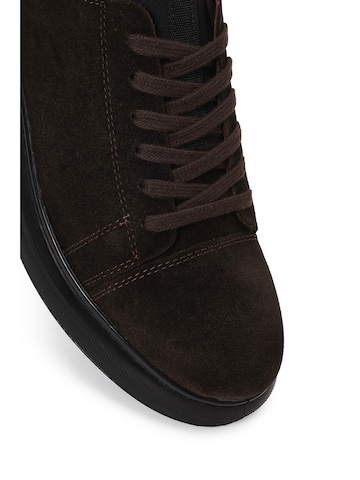 Sneaker bassa di Derimod in marrone