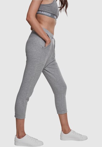 Effilé Pantalon Urban Classics en gris