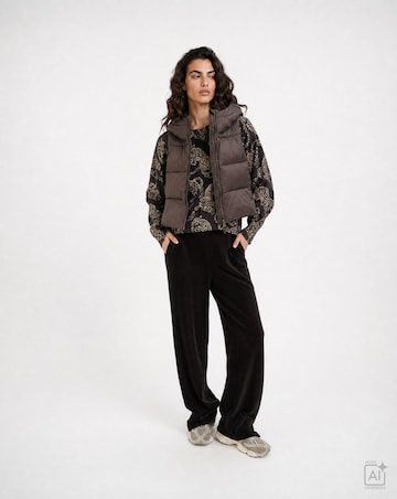 Milano Italy Vest in Brown