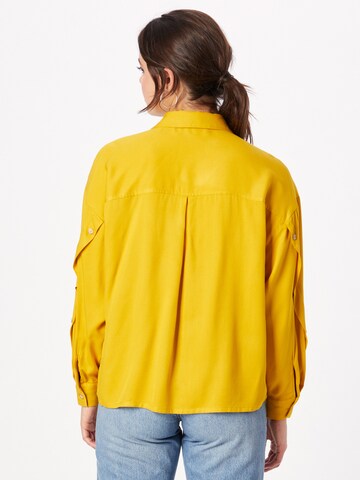 Camicia da donna di UNITED COLORS OF BENETTON in giallo