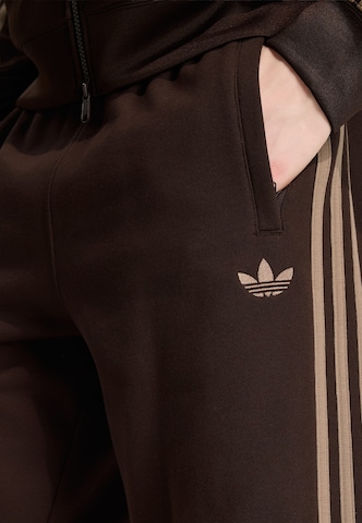 Regular Pantalon ADIDAS ORIGINALS en marron