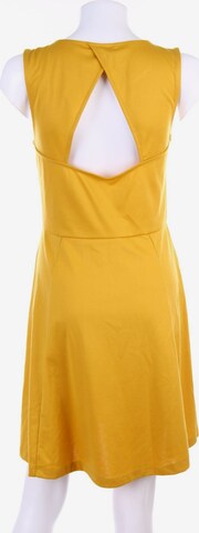 H&M Dress in M in Yellow: front