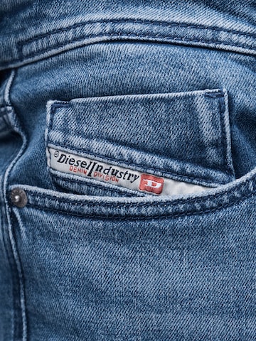 DIESEL Normální Džíny '1979 SLEENKER' – modrá