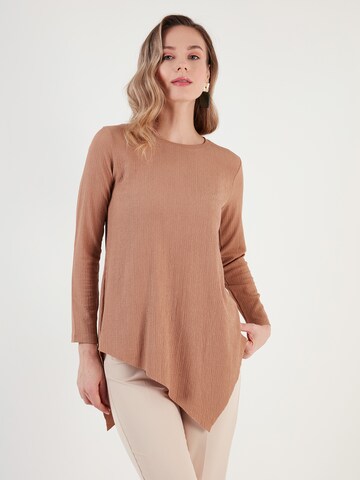 LELA Blouse in Bruin: voorkant