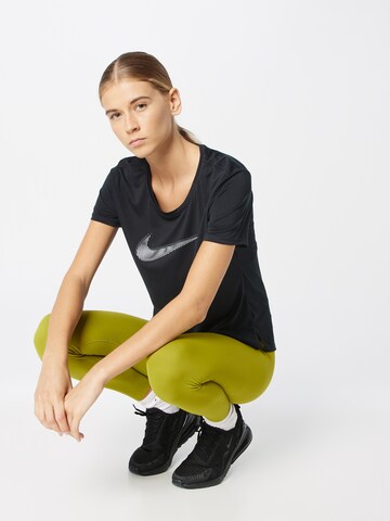 T-shirt fonctionnel 'Swoosh' NIKE en noir