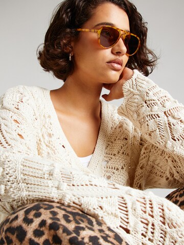 Vero Moda Curve Strickjacke 'VMCKenia' in Beige