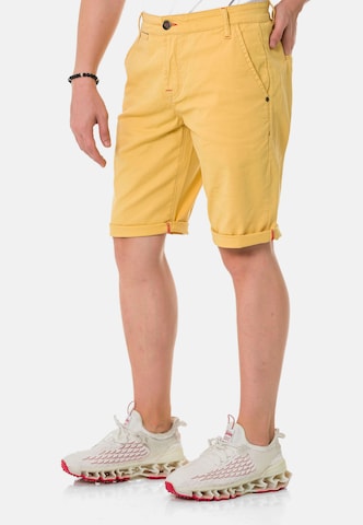 CIPO & BAXX Regular Shorts in Gelb