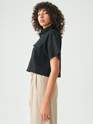 St MRLO Blouse in Zwart