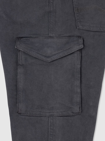 Pepe Jeans Regular Trousers 'CHASE' in Black