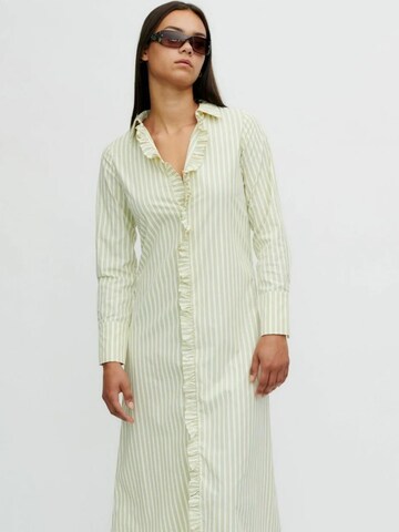 Robe ' FriggeRS ' Résumé en blanc