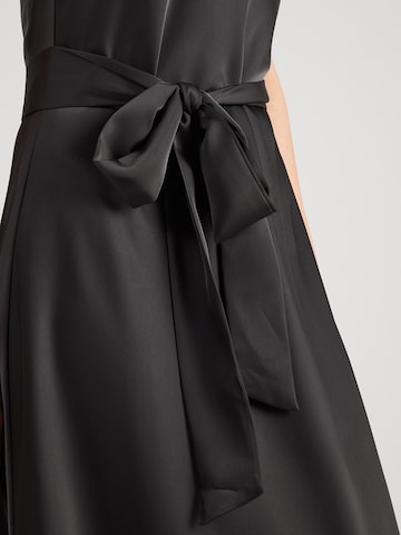 mascara Večerné šaty - Čierna