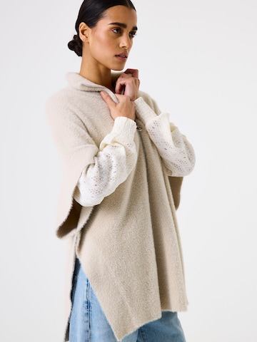 GARCIA Trui in Wit: voorkant