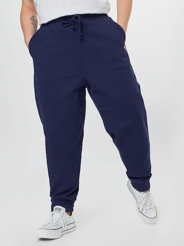 Tommy Jeans Curve Tapered Broek in Blauw: voorkant