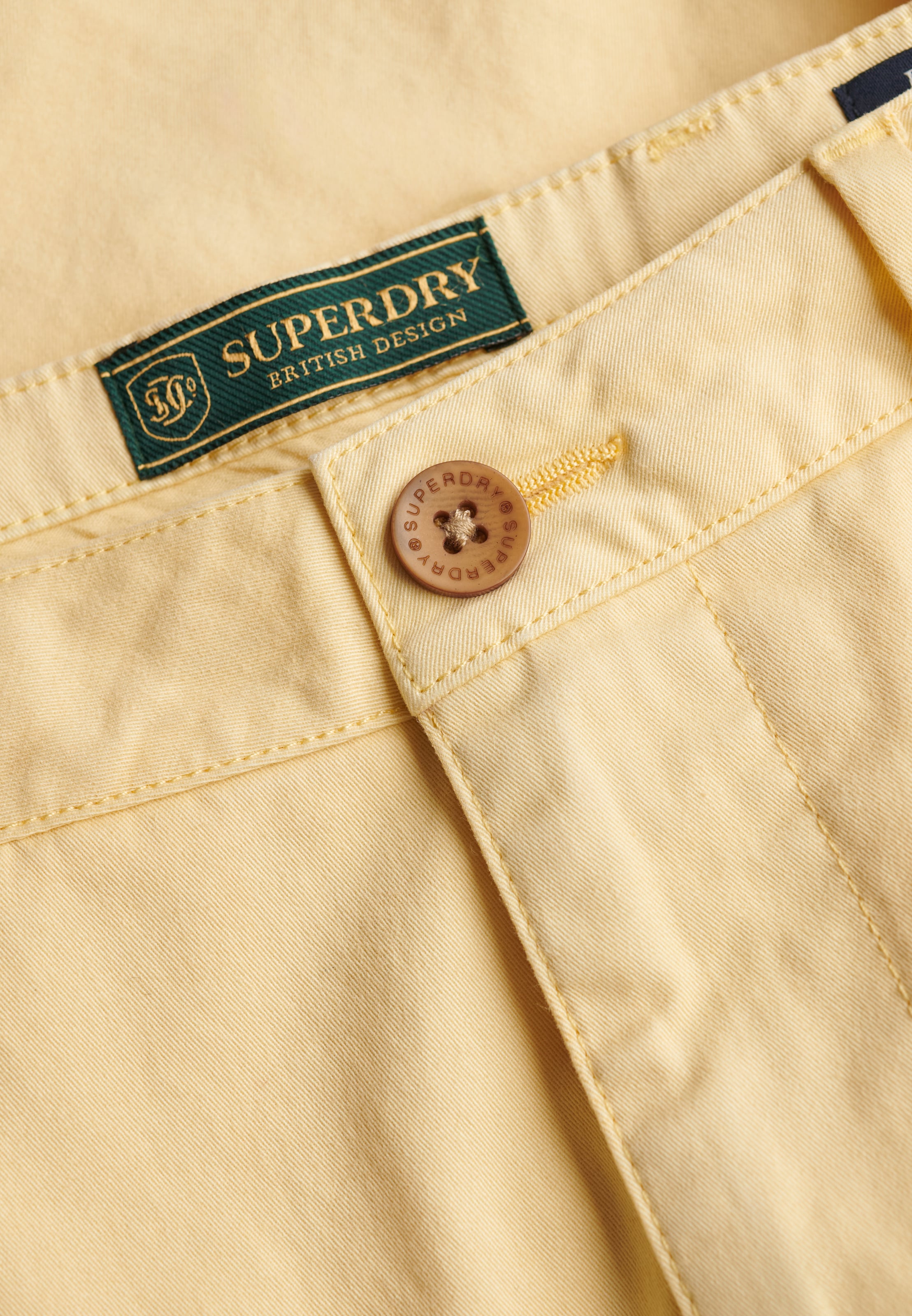 Superdry & Co Slimfit Chino in Geel