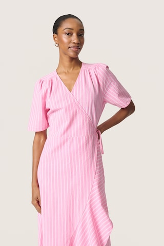Robe 'SLAnvitte Karven' SOAKED IN LUXURY en rose