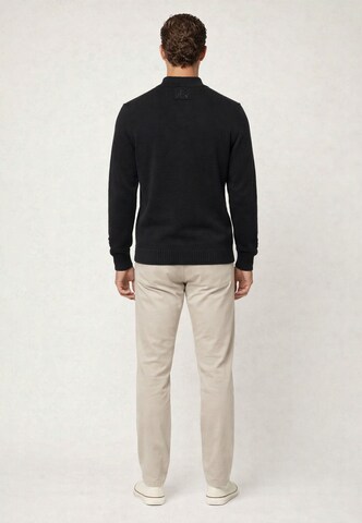 Pulover de la Felix Hardy pe negru