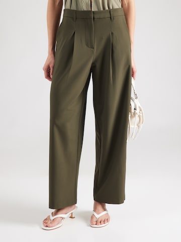 PIECES Barrel Pleat-Front Pants 'PCBosella' in Green: front
