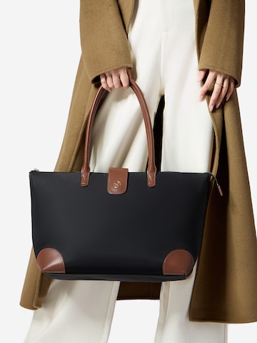 Victoria Hyde Handbag 'Eva' in Black: front