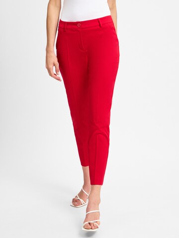 Pantalon à pince Marie Lund en rouge : devant