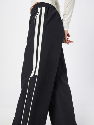 WEEKDAY Loosefit Hose 'Althea' in Schwarz