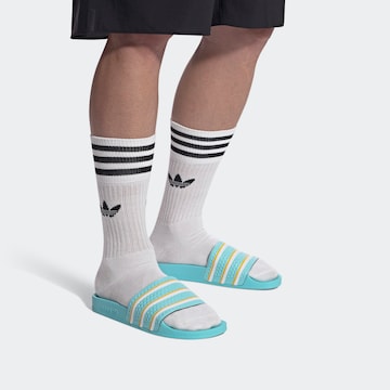 ADIDAS ORIGINALS Pantolette 'Adilette' in Blau