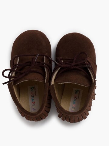 Pisamonas - Botas en marrón