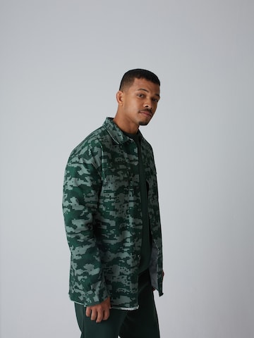 ABOUT YOU x Benny Cristo Regular fit Button Up Shirt 'Matti' in Green: front