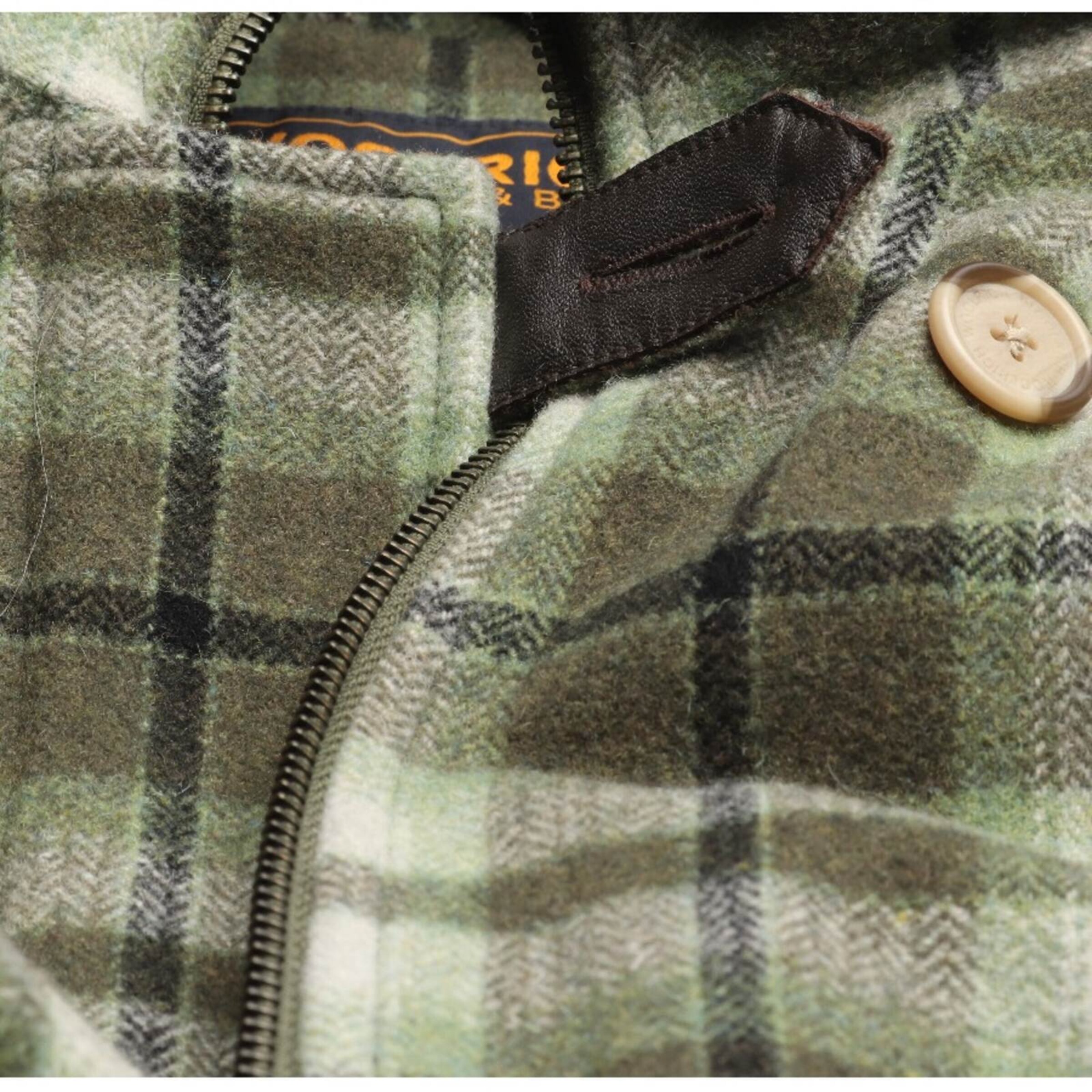 Woolrich Jacket & Coat in L in Green