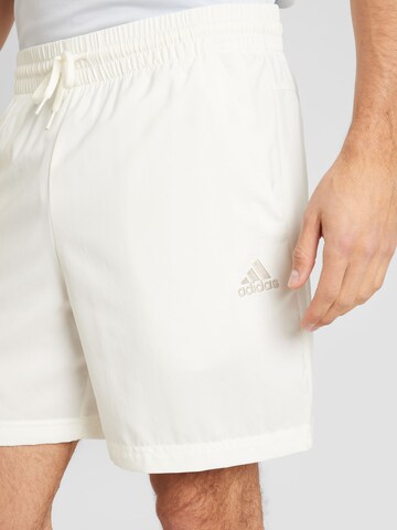 ADIDAS SPORTSWEAR - Regular Calças de desporto 'Chelsea' em branco