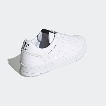 ADIDAS ORIGINALS Låg sneaker 'Court Tourino' i vit