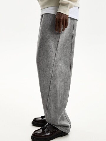 Loosefit Pantalon Bershka en gris
