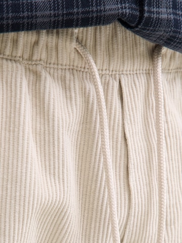 JJ Rebel - Loosefit Pantalón 'JREBKENNI' en blanco