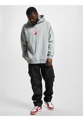 Thug Life Sweatshirt 'Saboteur' i grå