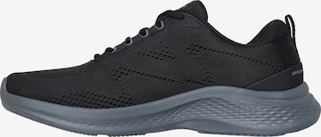 SKECHERS Sneaker in Schwarz: Vorderseite