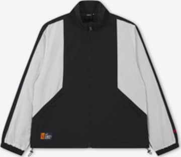 AND1 Välikausitakki värissä musta: etupuoli