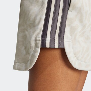ADIDAS SPORTSWEAR Loosefit Sportovní kalhoty 'Essentials' – bílá