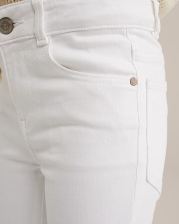 WE Fashion Flared Jeans in White