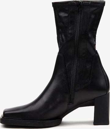 VAGABOND SHOEMAKERS Ankle Boots 'EDWINA' in Schwarz